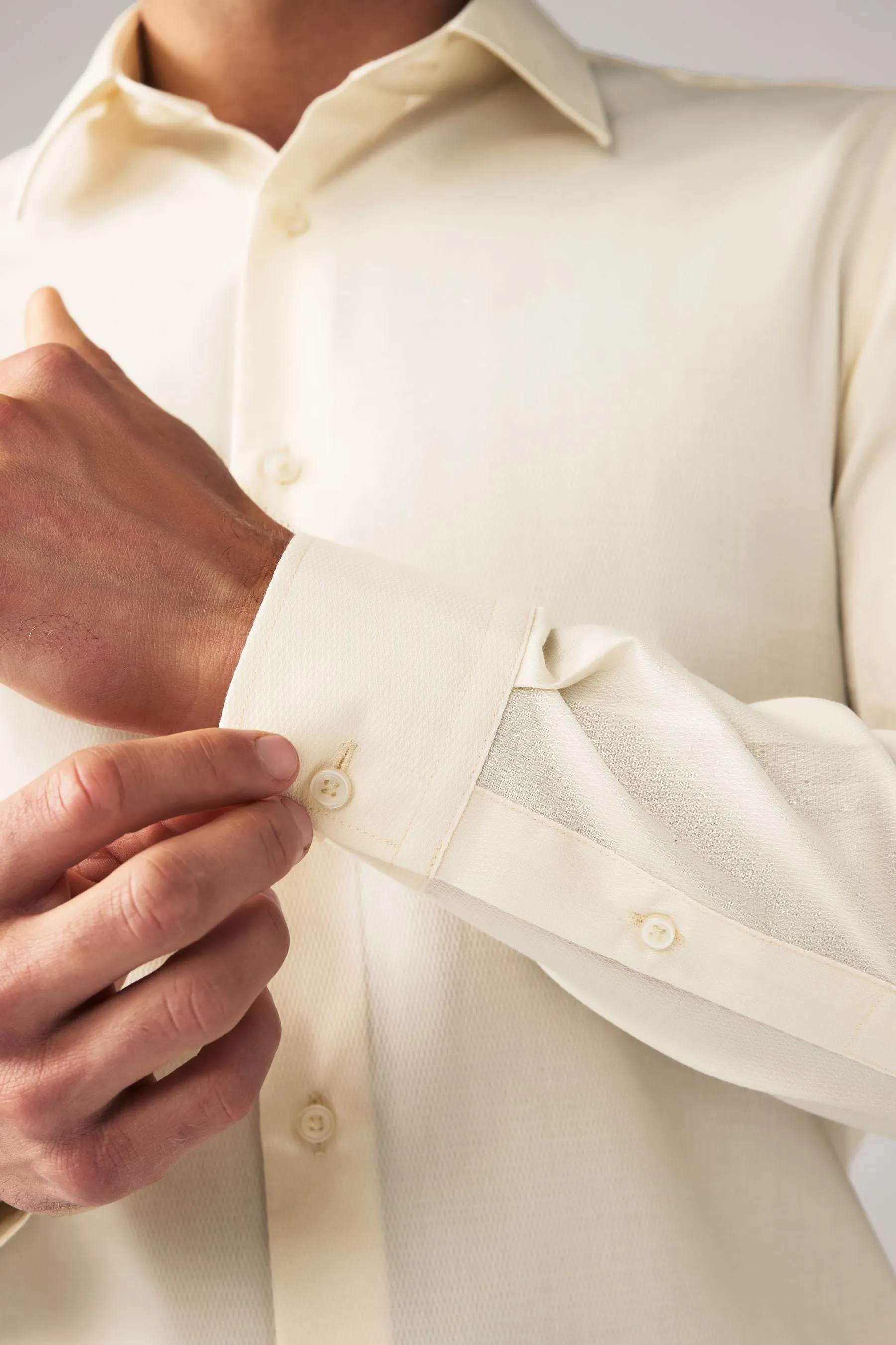 Camicia con polsino singolo testurizzato di facile manutenzione    