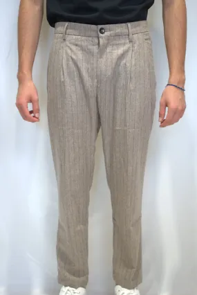Pantalone pinces Yan Simmon