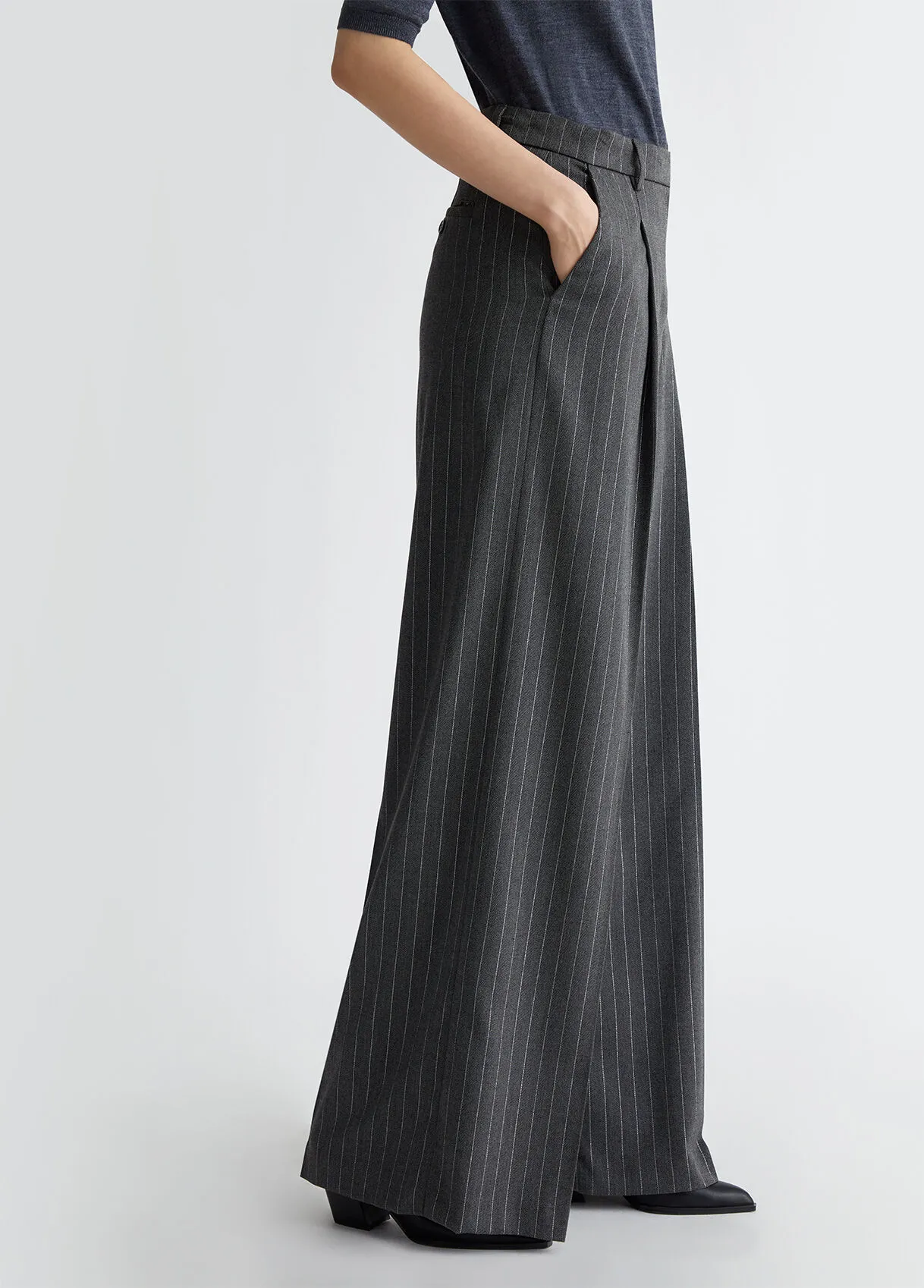 Pantaloni gessati